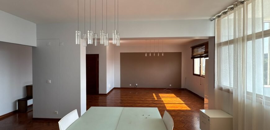 Arrenda-se APARTAMENTO T3