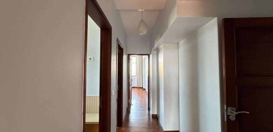 Arrenda-se APARTAMENTO T3