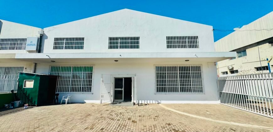 ARRENDA-SE ARMAZÉM NA FPLM, C.Maputo