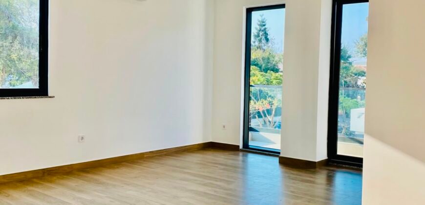 VENDE-SE APARTAMENTO T2 (Prédio novo), LOCALIZADO NO FLORA RESIDENCE, BAIRRO DA SOMMERCHIELD 1, Av. Paulo Samuel Kankhomba n⁰ 420, C.MAPUTO