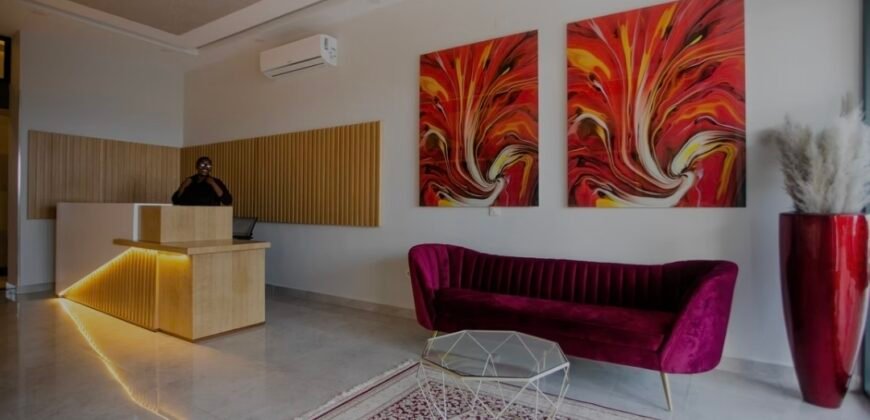 ARRENDA-SE APARTAMENTO T1, SITO NA AVENIDA DA MARGINAL, PARKMOZA