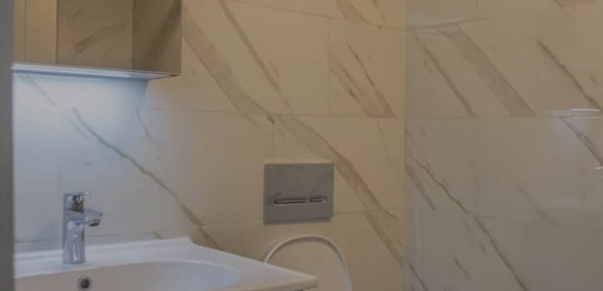 ARRENDA-SE APARTAMENTO T1, SITO NA AVENIDA DA MARGINAL, PARKMOZA